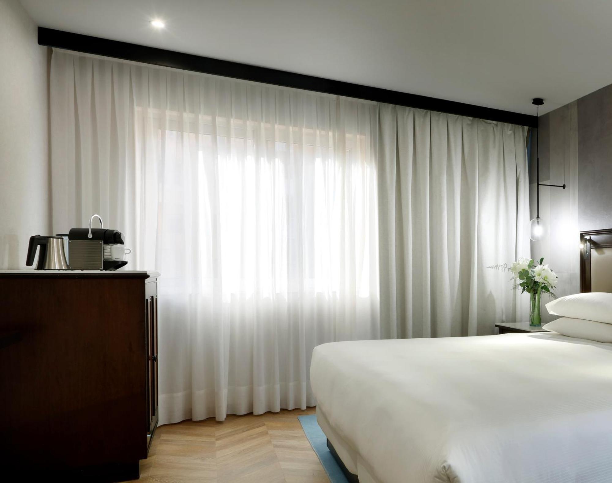 Hyatt Regency Hesperia Madrid Hotel Phòng bức ảnh